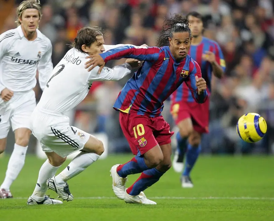 Ronaldinho, Maradona… Confira os jogadores do Barcelona que foram ovacionados no Santiago Bernabéu