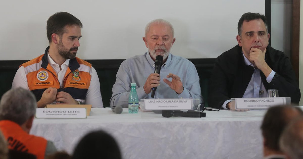 Lula diz que governo federal ajudará RS a reconstruir rodovias