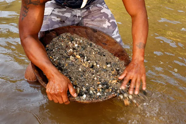 Histórias do garimpo: Vidas marcadas pela busca do ouro no Rio Tapajós