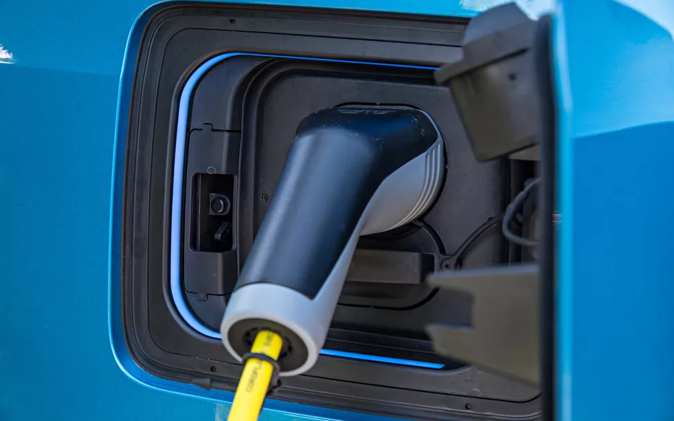 Carro elétrico: Onde carregar no DF?