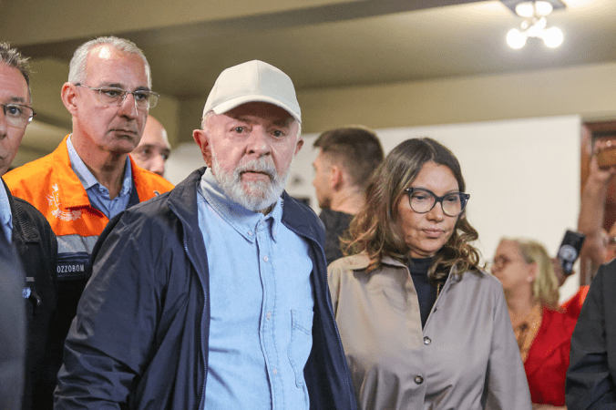 Tragédia no RS: Lula anuncia 2 salários mínimos a trabalhadores