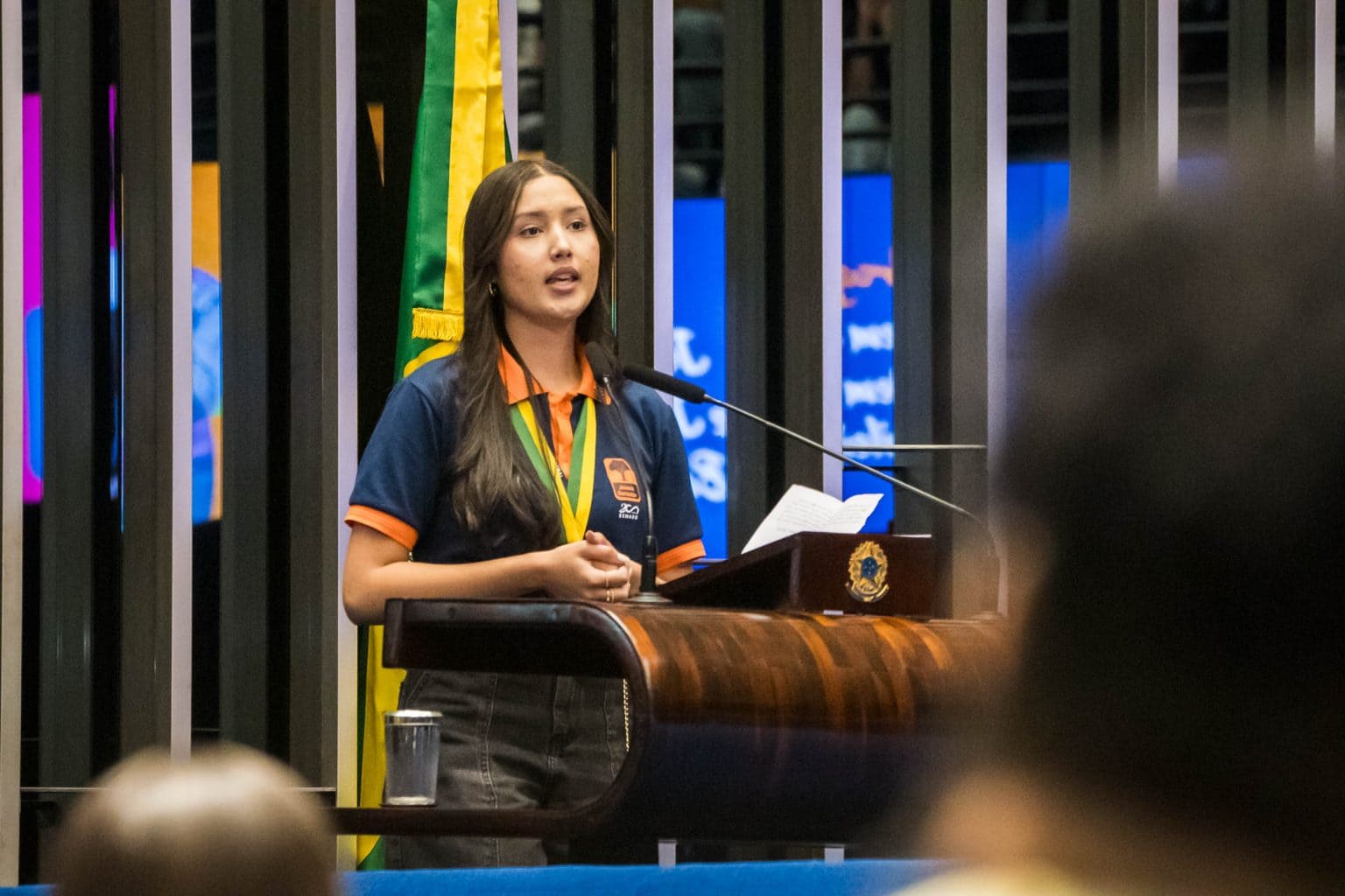 Aluna da rede pública do DF toma posse como ‘jovem senadora’