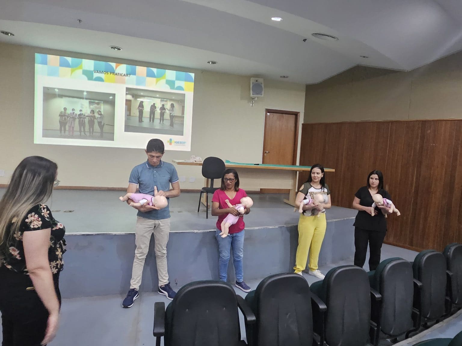 Capacitação aborda a entrega voluntária de recém-nascidos para adoção
