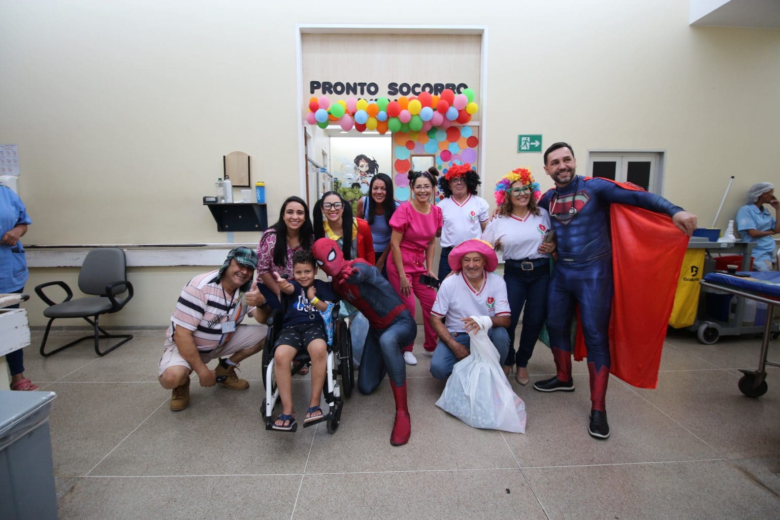 Grupo de igreja faz ação social no Hospital Regional de Santa Maria no Dia das Crianças