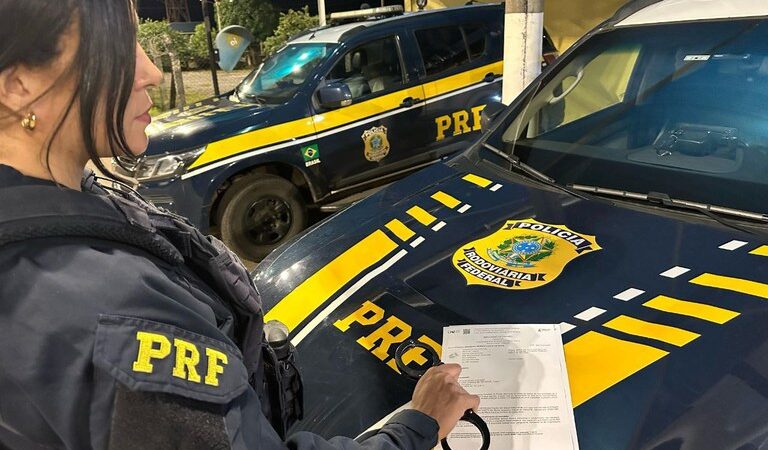 PRF cumpre mandado de prisão e detém homem por desacato no DF