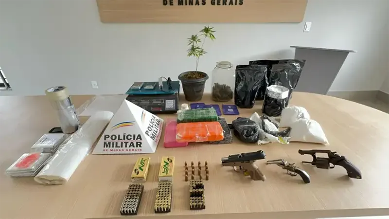 Martins Soares – Polícia Militar MG desmantela laboratório de refino de drogas
