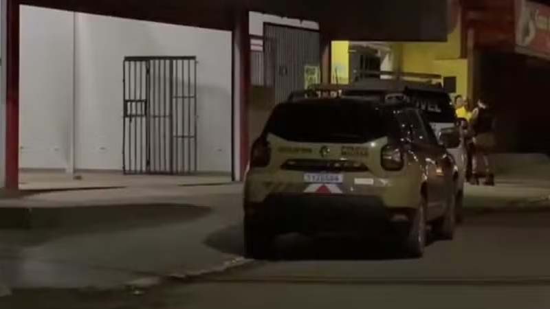 Homem é encontrado morto com fio enrolado no pescoço e perfurações, em Unaí