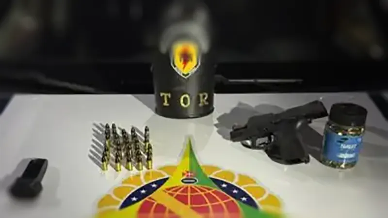 Motorista é preso pela PMDF transportando arma de fogo e mais de 250 cartuchos de munição em Brazlândia