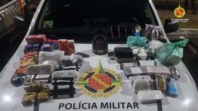 Três são presos no DF após tentar jogar pacotes com dezenas de celulares em presídio