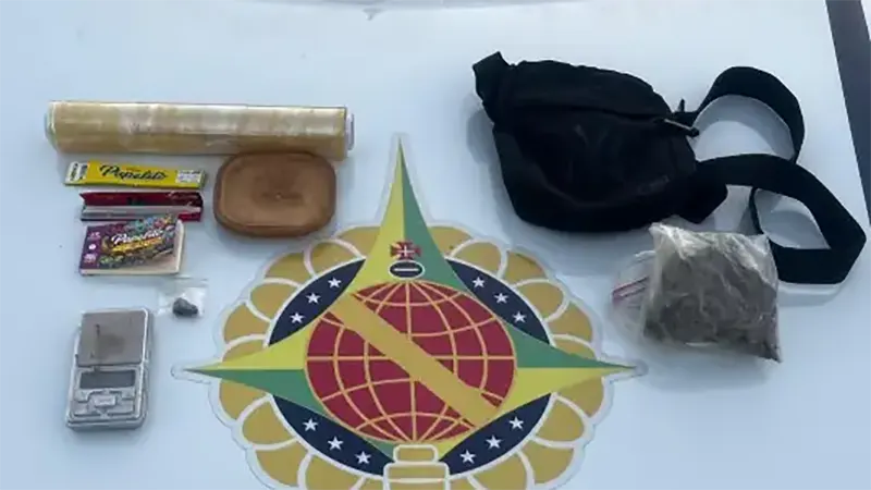Polícia Militar prende homem por tráfico de drogas e descumprimento de medida protetiva no Jardim Mangueiral