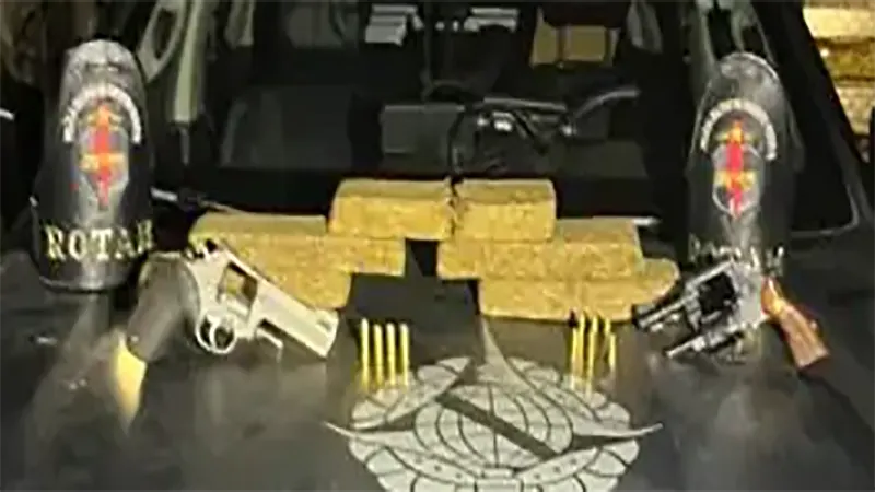 Confronto na DF-180 termina com carro roubado recuperado e apreensão de drogas e armas pela PMDF