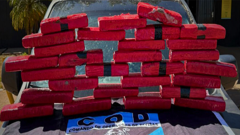 PMGO COD – prende traficante e apreende 20kg de drogas