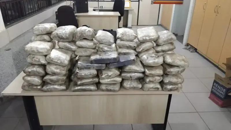 PMMG Governador Valadares – Casal é preso pela Polícia Militar Rodoviária