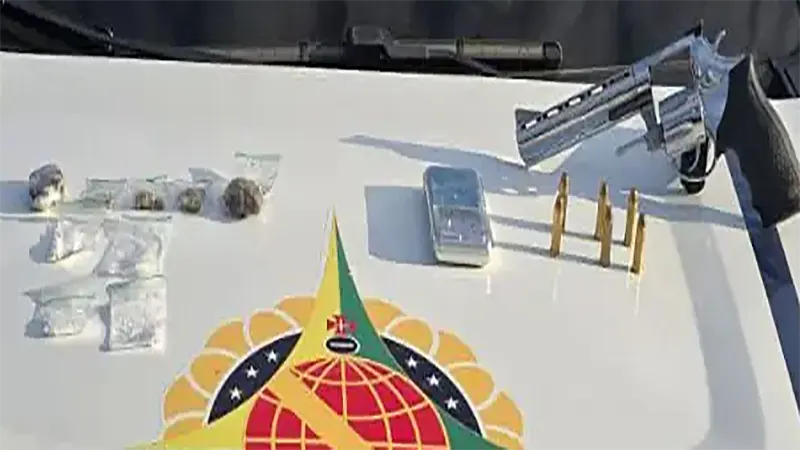 PMDF prende homens por porte ilegal de arma de fogo e resistência no Paranoá