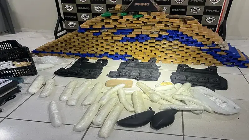 Muriaé MG – Carregamento de droga, escondido em porão de garagem, é interceptado pela PM