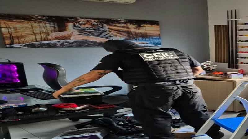 Operação Saldo Negativo cumpre busca domiciliar e investiga ex-gerente de banco por movimentar fraudes usando mais de 50 contas correntes de clientes