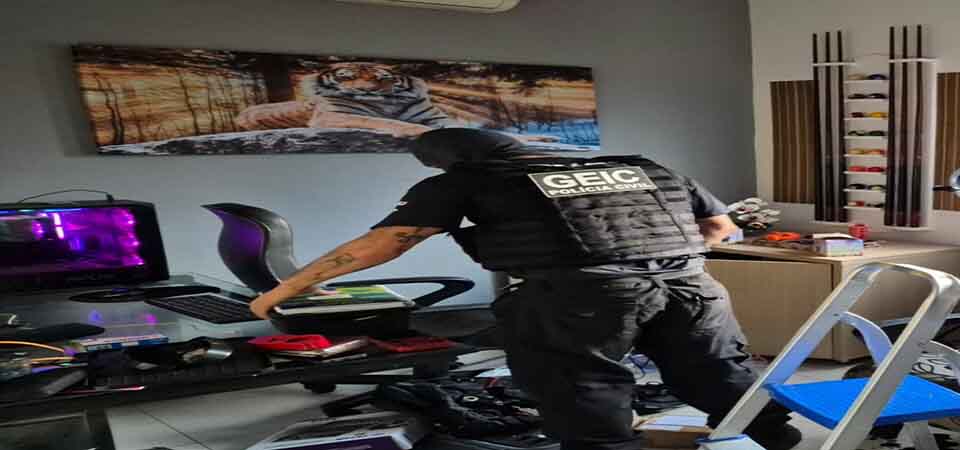 Operação Saldo Negativo cumpre busca domiciliar e investiga ex-gerente de banco por movimentar fraudes usando mais de 50 contas correntes de clientes