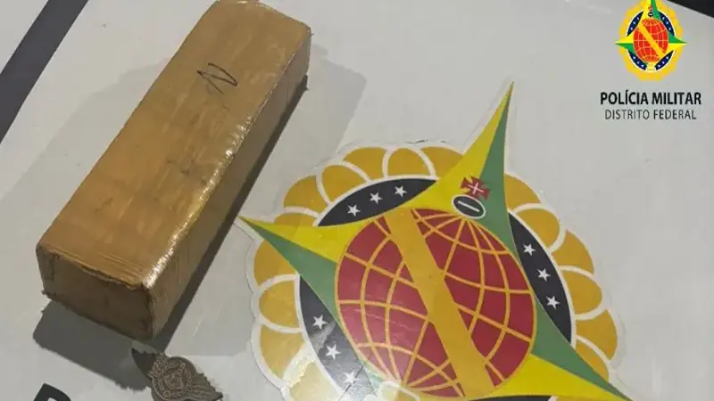 PMDF apreende tablete de maconha na EPIA, em Candangolândia