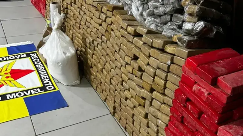 Uberlândia: Foragido da justiça é preso com uma tonelada de maconha