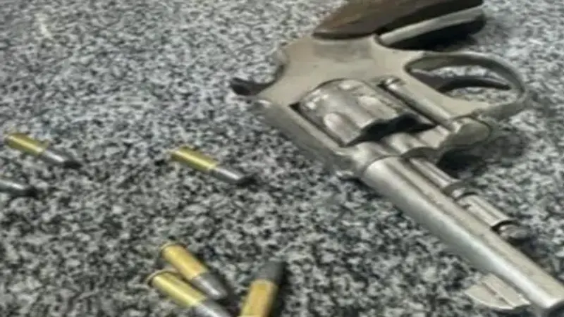 PMDF prende homem armado após ameaça em supermercado na Estrutural