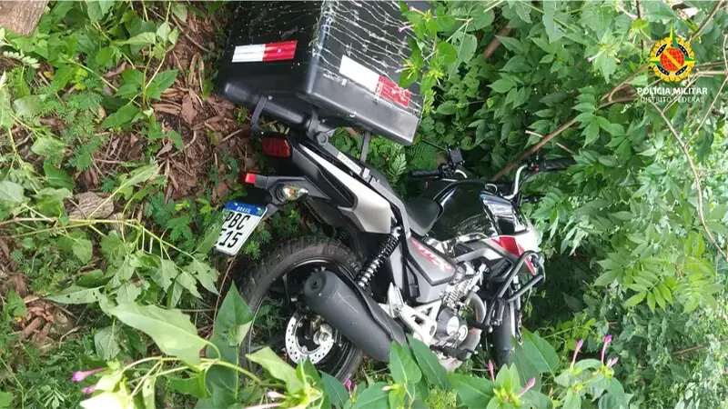 PMDF recupera motocicleta furtada em área de mata na Ceilândia
