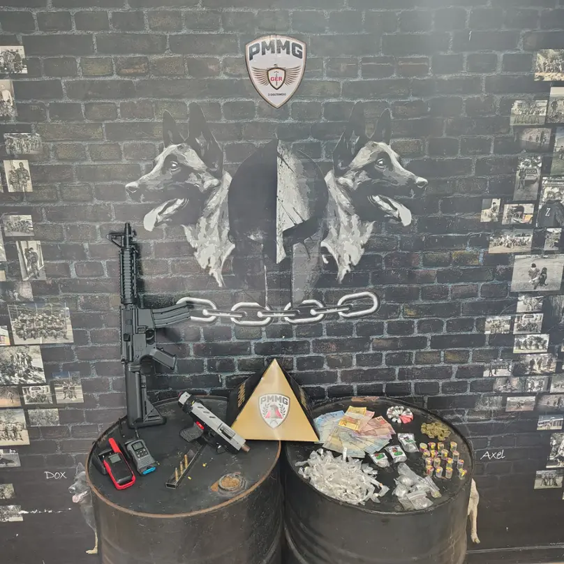 PMMG Contagem – Cão da ROCCA localiza armas e drogas