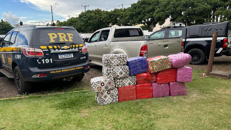 PRF apreende 388 Kg de maconha em Chapadão do Sul (MS)