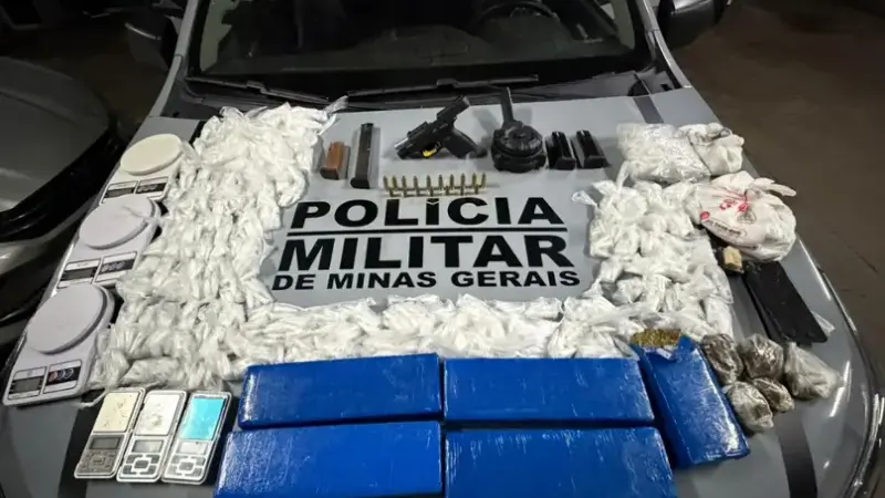 PMMG Vespasiano – Batalhão ROTAM apreende arma, munições e drogas
