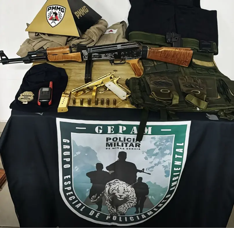 Aglomerado da Serra/BH – Operação frustra conflito entre organizações criminosas e apreende fardamento de uso exclusivo da PMMG