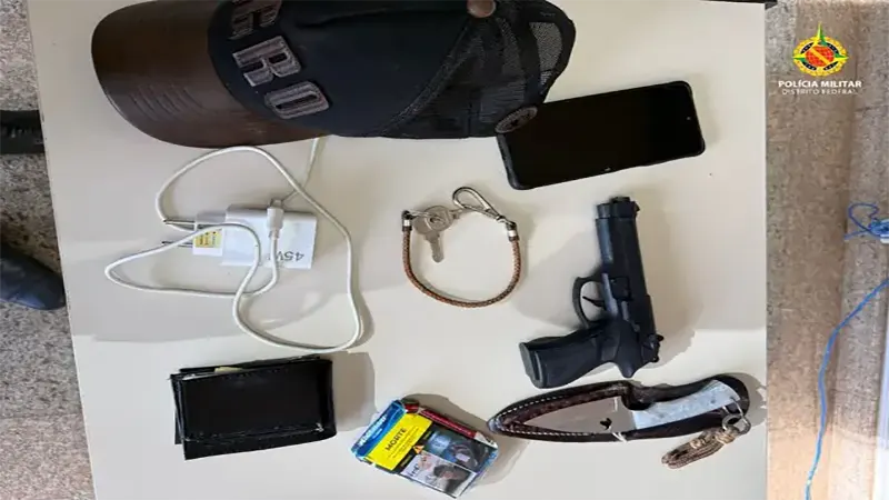 PMDF apreende simulacro de arma de fogo e faca durante abordagem em Vicente Pires
