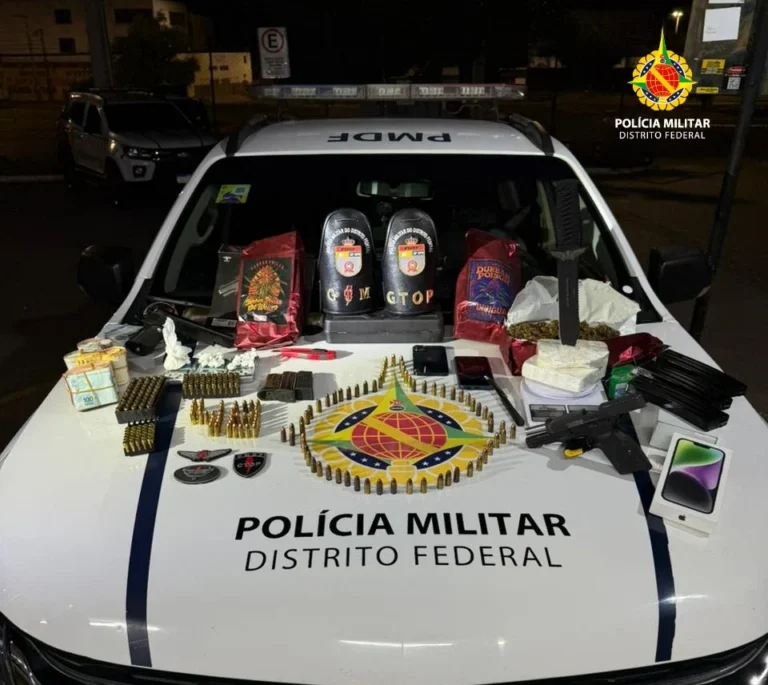 PMDF encontra armas e drogas em forro de gesso no Riacho Fundo I