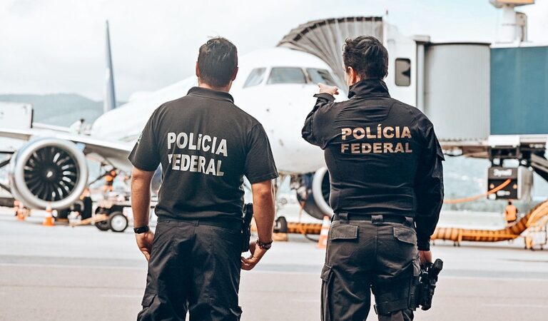 PF prende suspeita com 6,8 kg de cocaína no Aeroporto de Recife