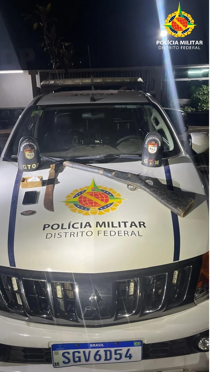 PMDF CONDUZ HOMEM POR POSSE DE ARMA DE FOGO NO PARANOÁ