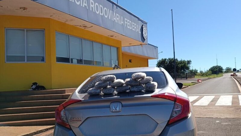 PRF apreende 50 Kg de skunk e recupera veículo em Caarapó (MS)