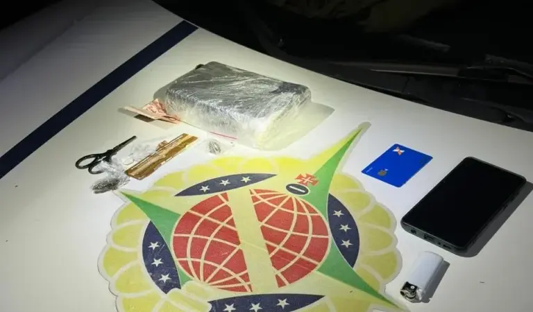 ALUNOS DO CURSO DE FORMAÇÃO DA PMDF PRENDEM HOMEM POR TRÁFICO DE DROGAS NA QR 403