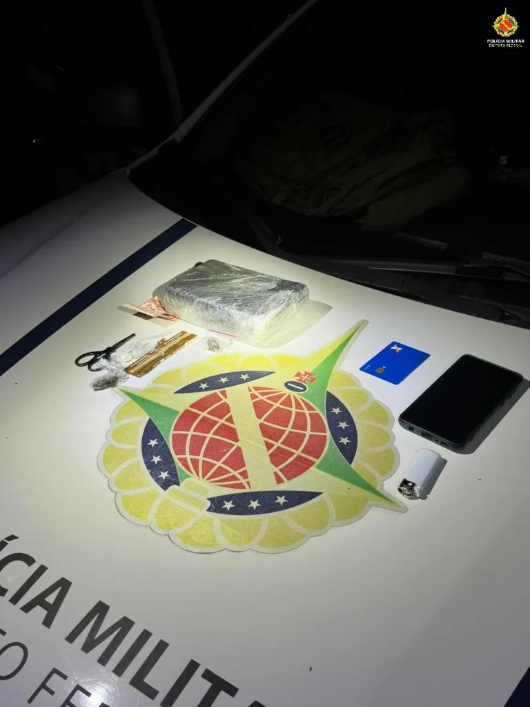 ALUNOS DO CURSO DE FORMAÇÃO DA PMDF PRENDEM HOMEM POR TRÁFICO DE DROGAS NA QR 403