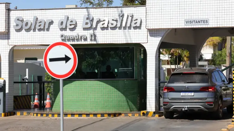 Bolsonaro contesta no STF o bloqueio de visitas durante a prisão domiciliar