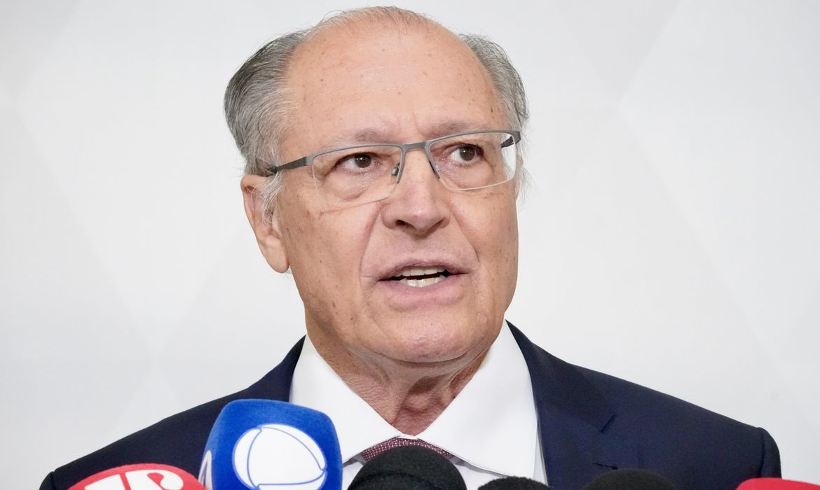 PSB oficializa Alckmin como vice de Lula na busca pela reeleição