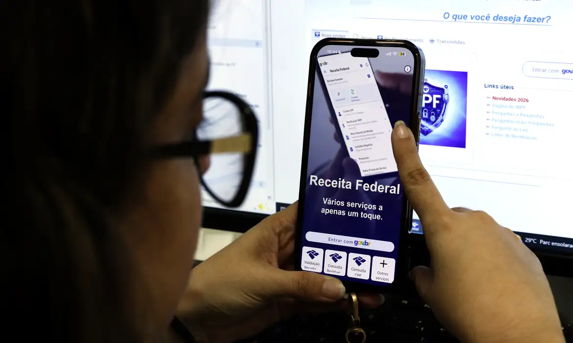 Receita Federal libera 3º lote de restituição do IR 2026