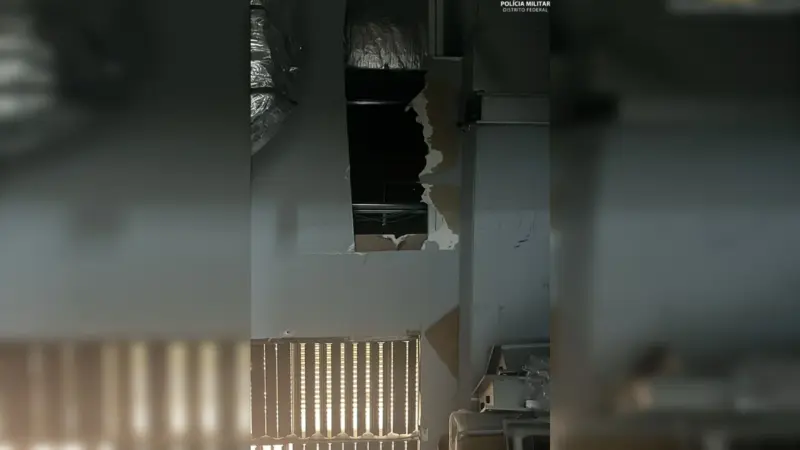 Homem se esconde em forro de shopping do DF após furtar joalheria e é preso