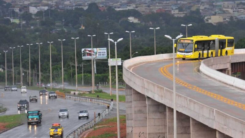 Taxistas do DF poderão circular no corredor exclusivo do BRT Sul