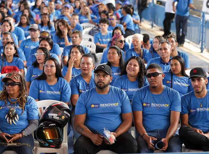 Renova-DF forma 1.312 alunos em Ceilândia e recupera 181 espaços públicos