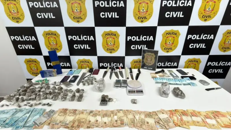 Polícia desmantela esquema de tráfico e prende 10 suspeitos no DF