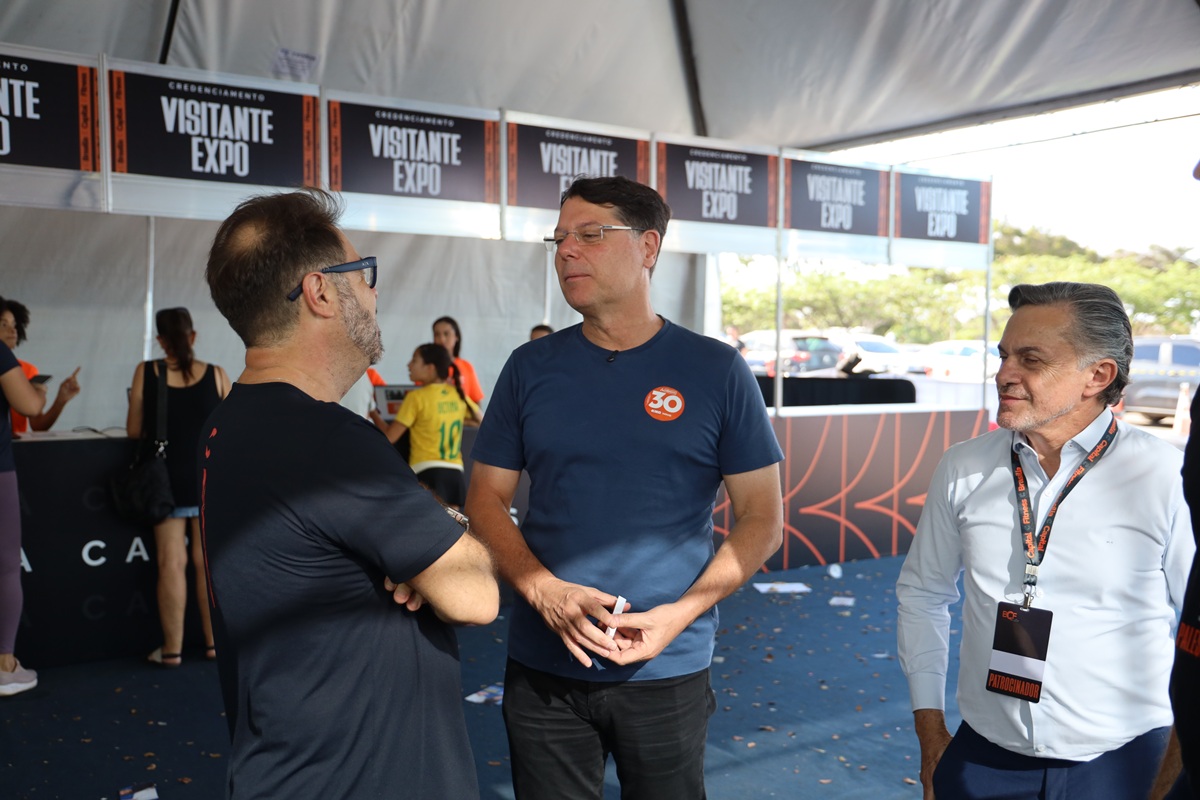 Em feira no Centro de Convenções, Kiko Caputo promete crédito ao setor fitness do DF