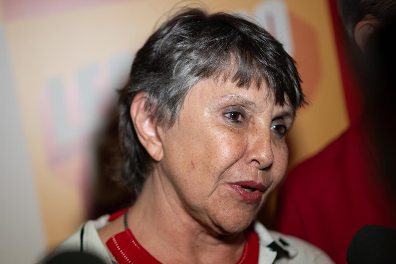 Erika Kokay vota na Asa Sul e diz que “vai dar Lula no primeiro turno”