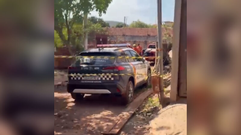 Jovem de 20 anos é achado morto a tiros em beco do Capão Comprido, em São Sebastião