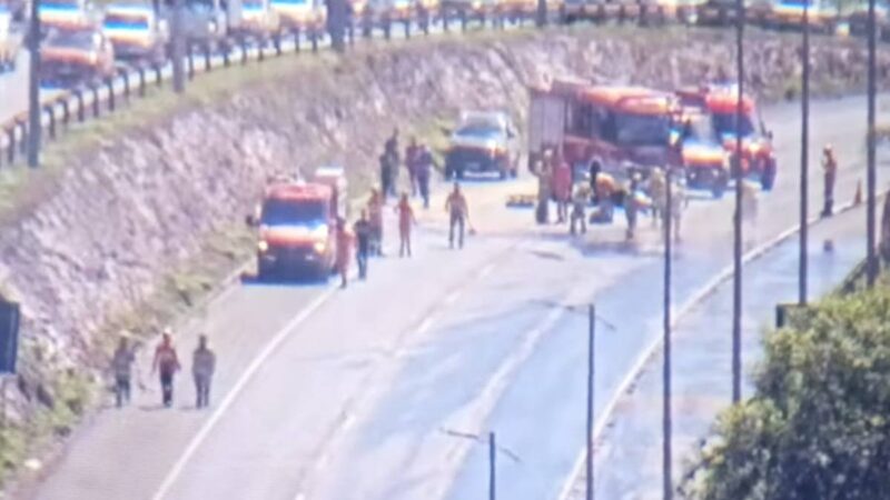 EPTG é interditada no sentido Taguatinga após derramamento de óleo na pista
