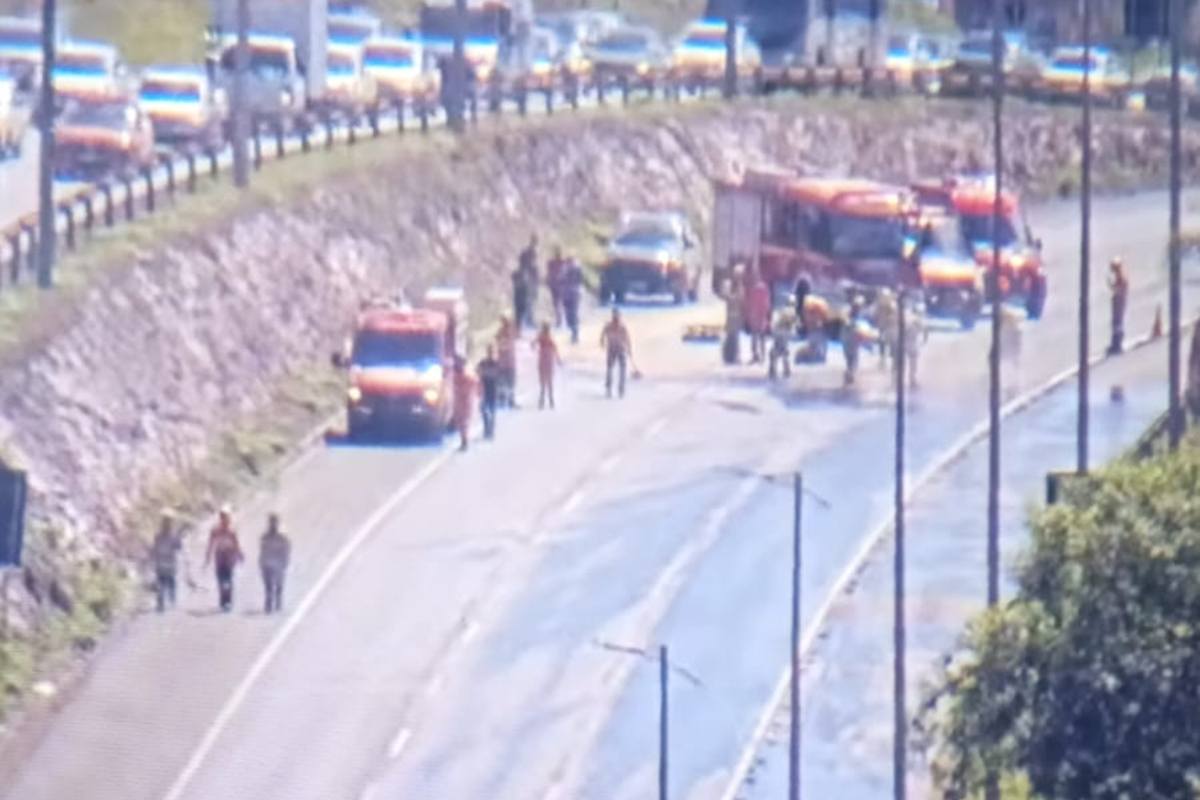 EPTG é interditada no sentido Taguatinga após derramamento de óleo na pista